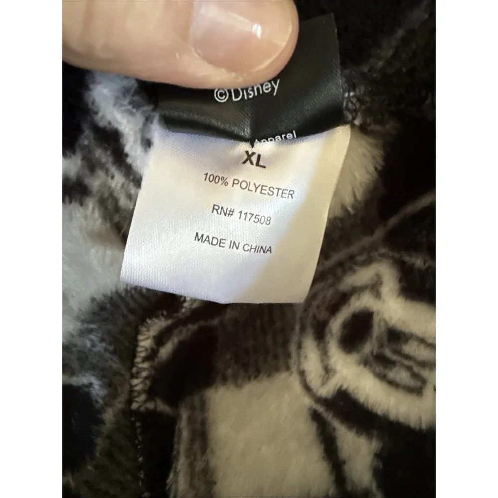 Disney Mickey Mouse Womens Plaid Sleep Shorts Black Size XL Fuzzy comfy core NWT - Picture 12 of 12